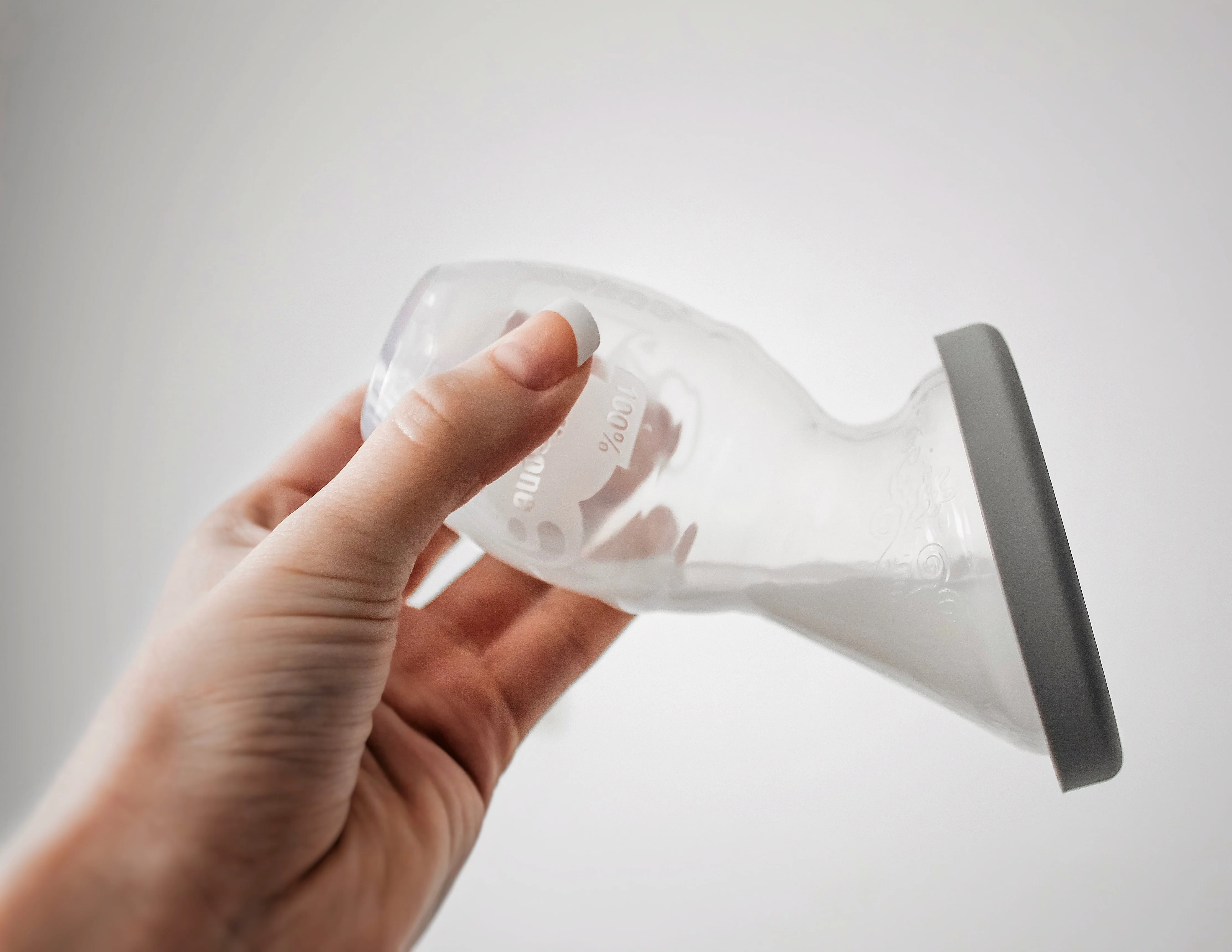 Haakaa Gen 2 Silicone Pump with Silicon Lid 1 Set (Pack of 6) - Image 3