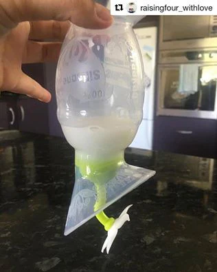 Haakaa Gen 1 Silicone Breast Pump 4 oz and Silicone Flower Stopper Set - Image 3